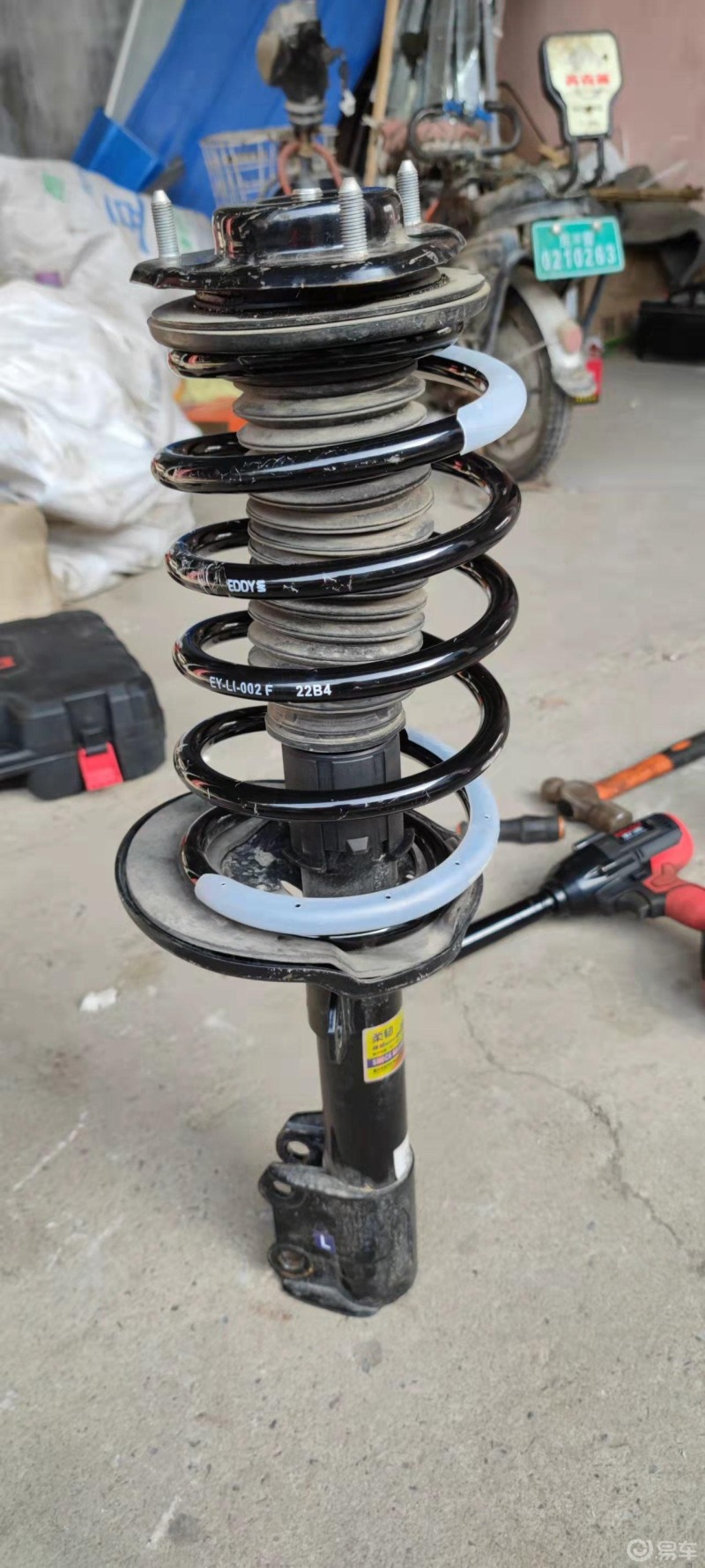 理想one更换原车弹簧