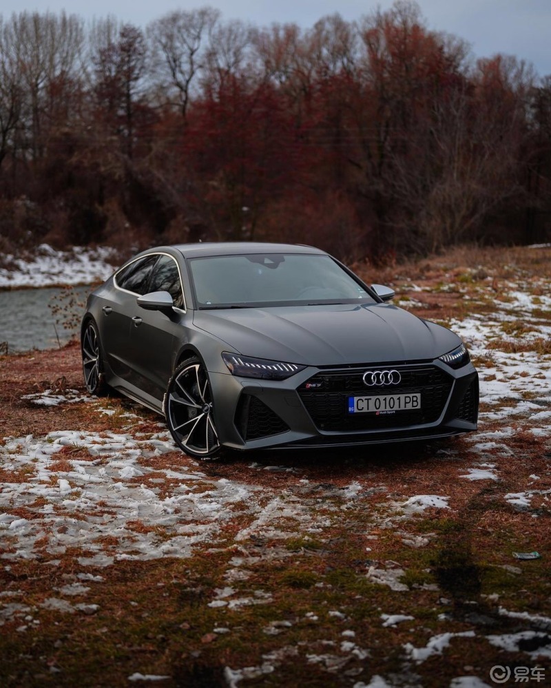 汽车资讯# 【集颜值于性能与一身,奥迪rs7 sportback】这款车搭载4
