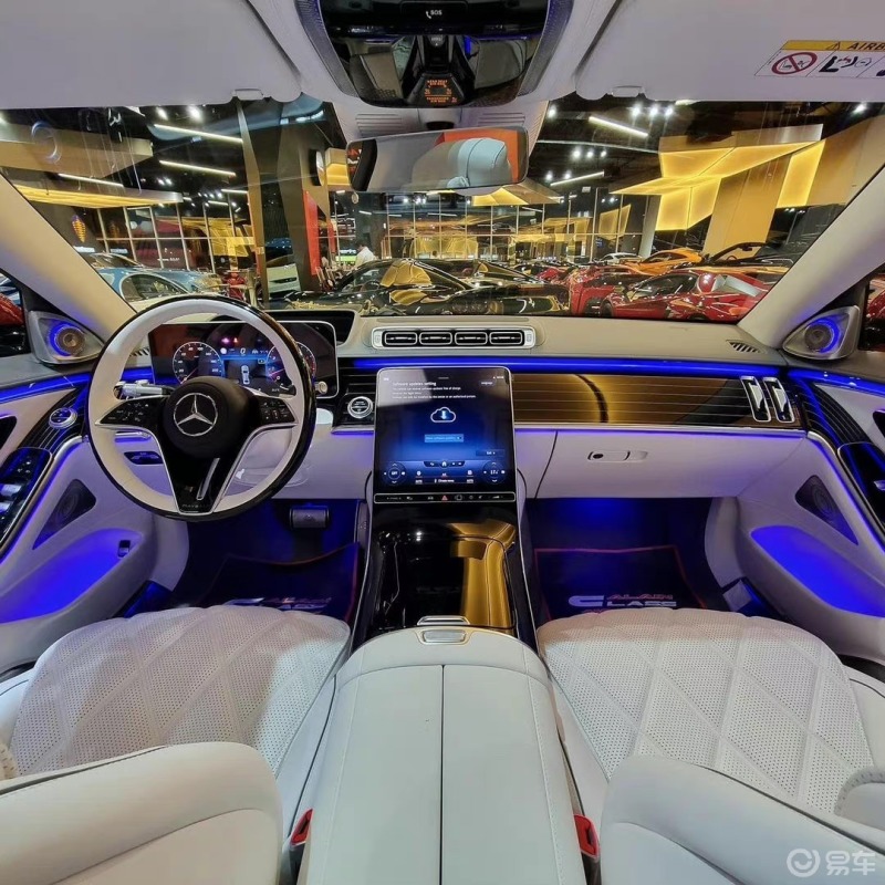 新款迈巴赫s680亮相内饰科技感爆棚