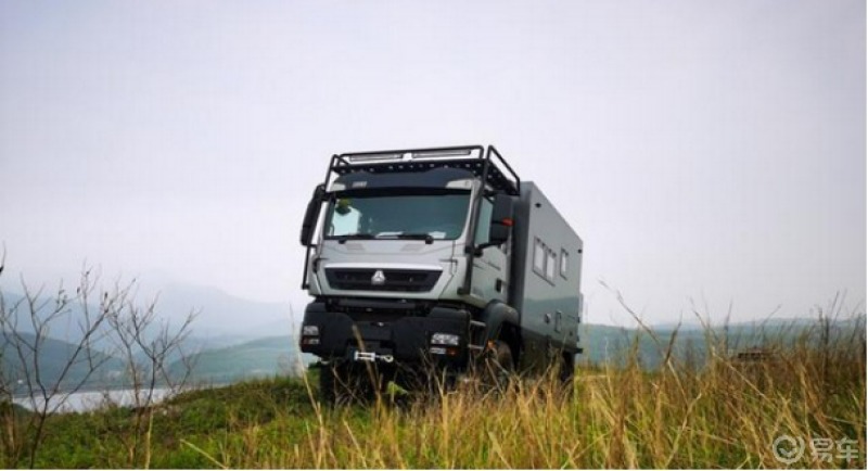 新重汽曼恩无疆4x4越野房车极致硬派越野体验c照蓝牌能开的最大房车
