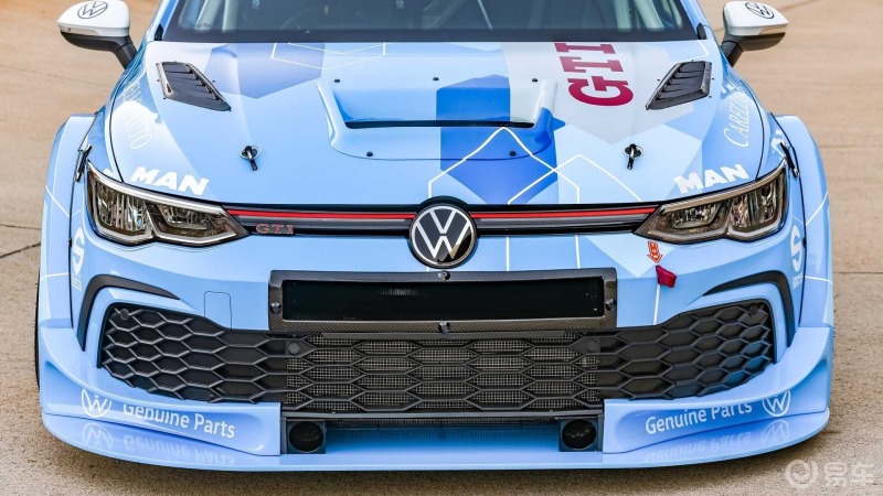 车手故事#高尔夫8 gtc赛车南非系列赛浅蓝色的高尔夫8 gtc十分吸睛