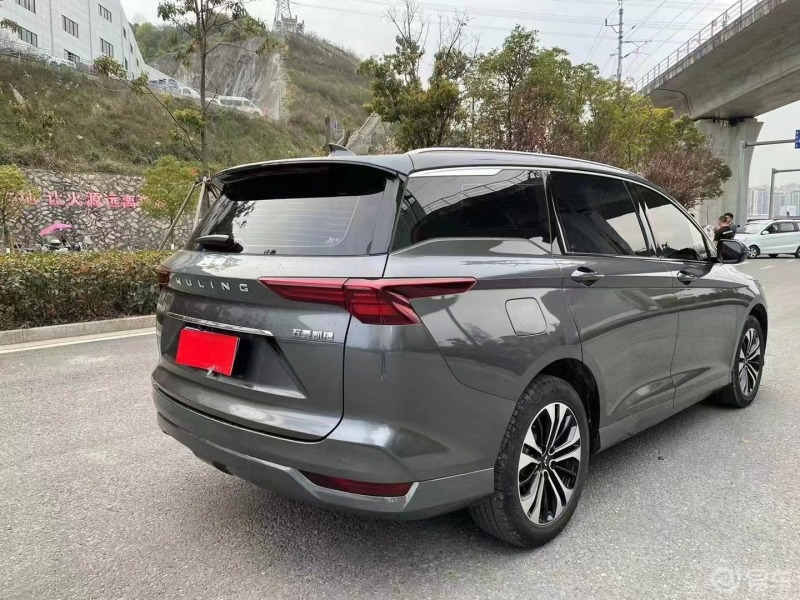 新到21年底五菱凯捷,6座mpv 1.5t旗舰型,带多功能方向盘, acc自适应
