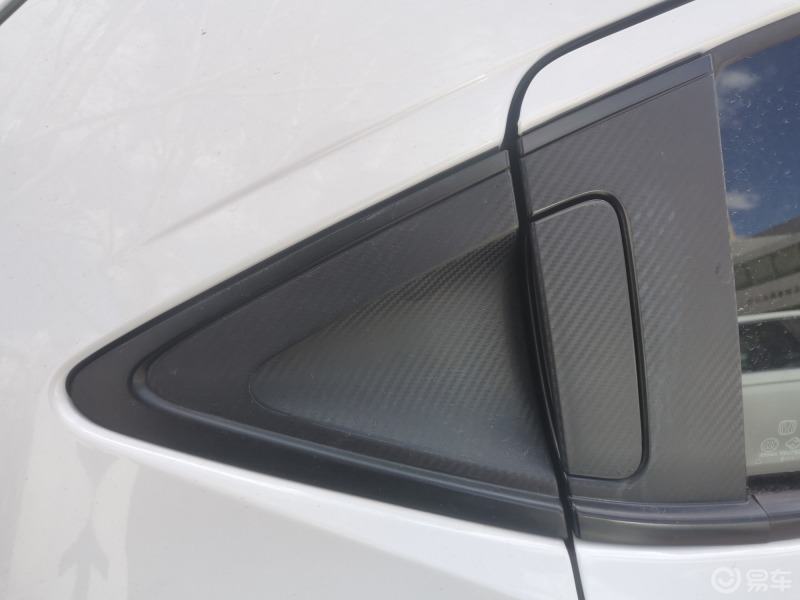 特别它的后门把手设计