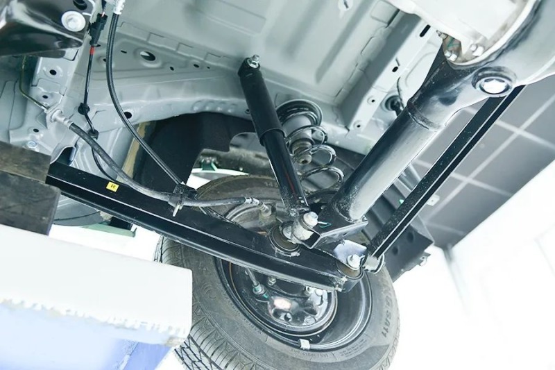 奇瑞qq冰淇淋底盘拆解看看究竟如何是好