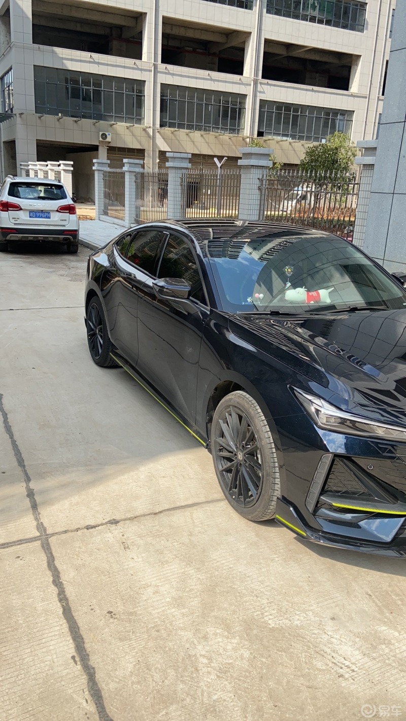 我和长安uni-v的日记#贴了厂家送的雷朋全车膜 隔热效果感觉不是汉妹