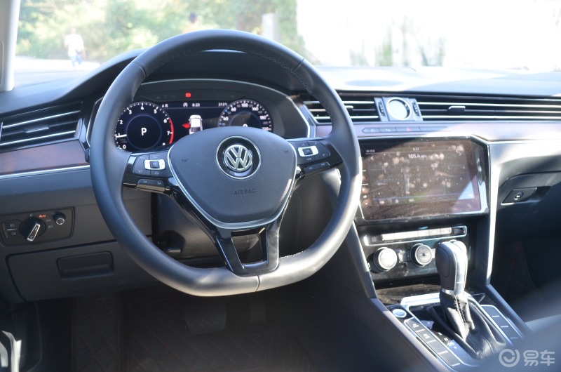 开迈腾 迎接清晰夏天