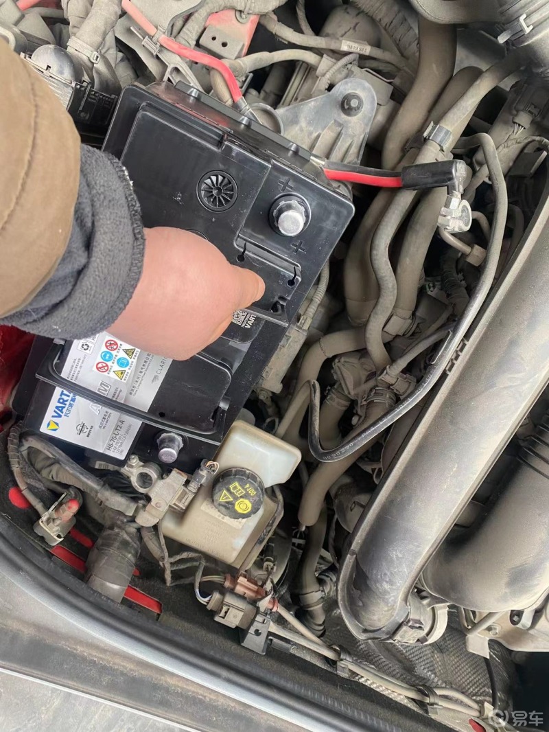 相伴七年,首次为奥迪a3更换瓦尔塔agm蓄电池,记录一下