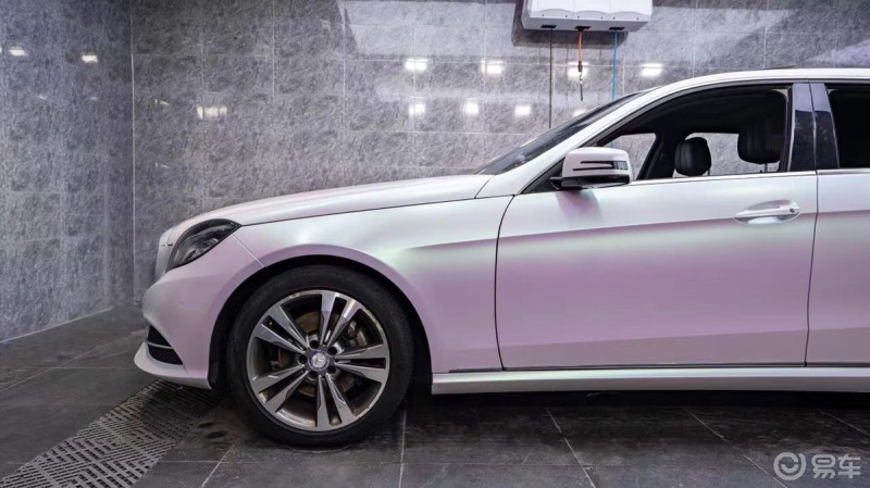 少女心狙击96奔驰e级改色曙光白