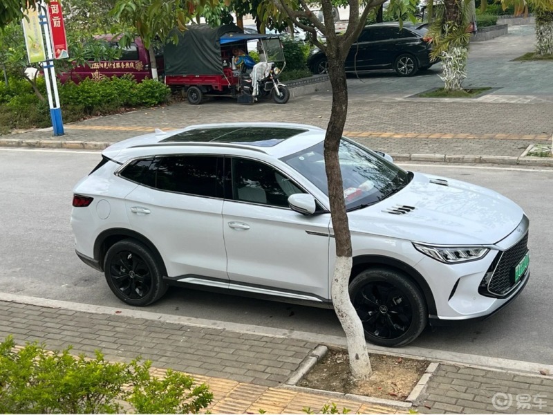 plus dmi提车半个月了,使用感受还不错网上看的图片找销售盲订的白色