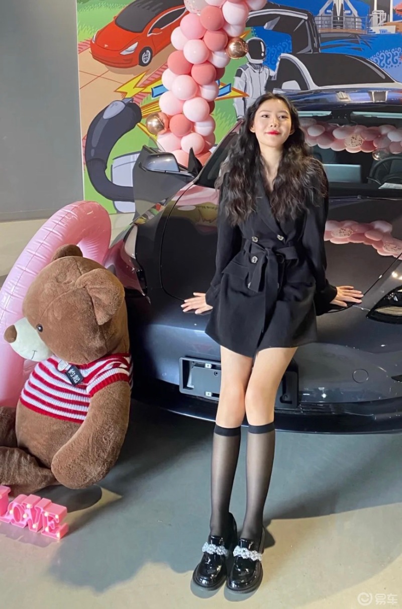 盘点特斯拉美女车主,来看下你跟她们的距离