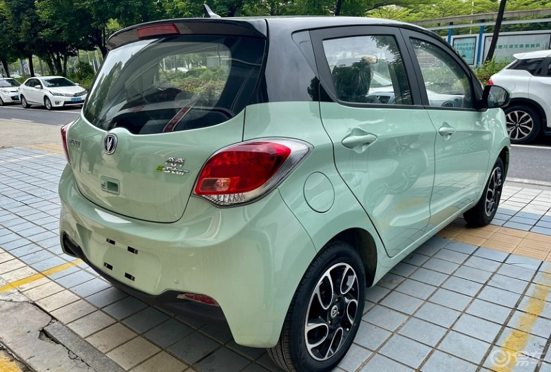 感谢父母,让我成功入手奔奔e-star国民版多彩款