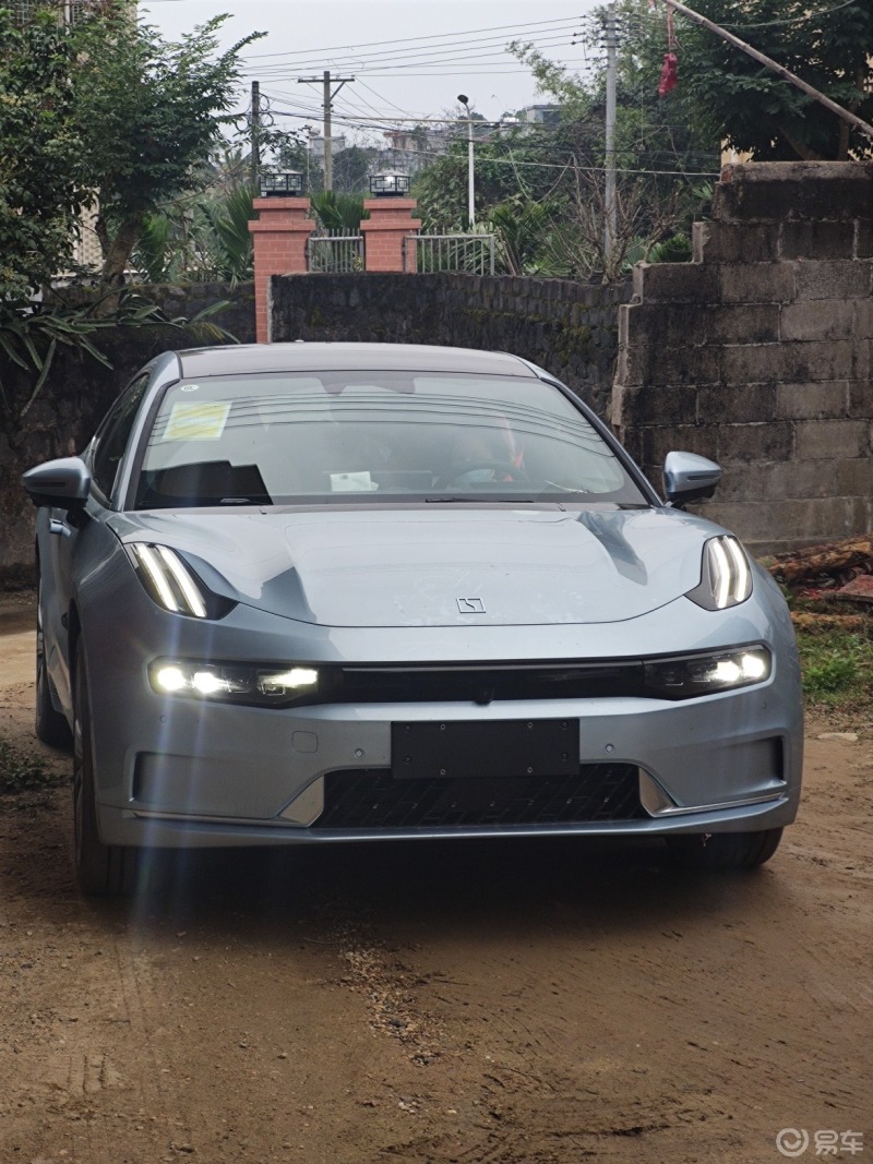 极氪001是国产电动神车!