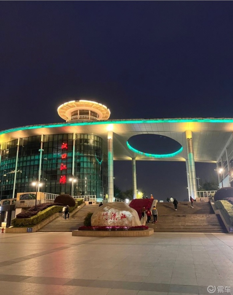 自驾逛汉口江滩公园