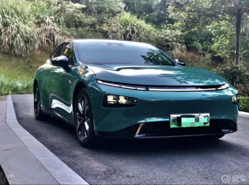 来谈一谈小鹏p7的改色,p7后驱本来有黑色,银色,灰色,红色和白色几种