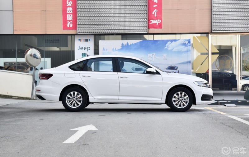 上汽大众朗逸自动挡最低配,新车落地价11万,1.