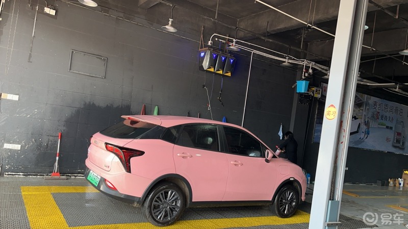 现在可谓是成了我的遛娃神器 自从入手小哪吒 油车