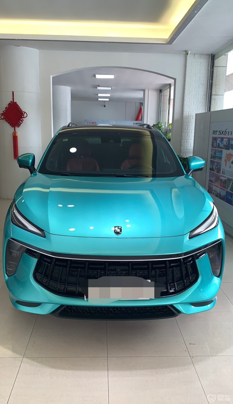 自动挡东风风行t5evo,百公里城市油耗5.7,高速油耗4.9,新车落地价12万