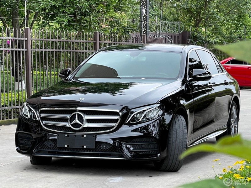 二手20年奔驰e300 车况极品外观新颖 内饰0磨损 喜欢奔驰的朋友可以