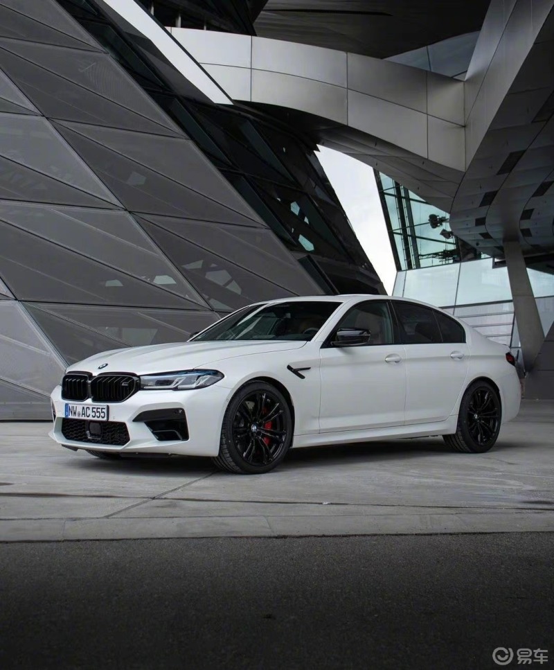 这是真正的白马王子梦想座驾99999994宝马m5雷霆版07