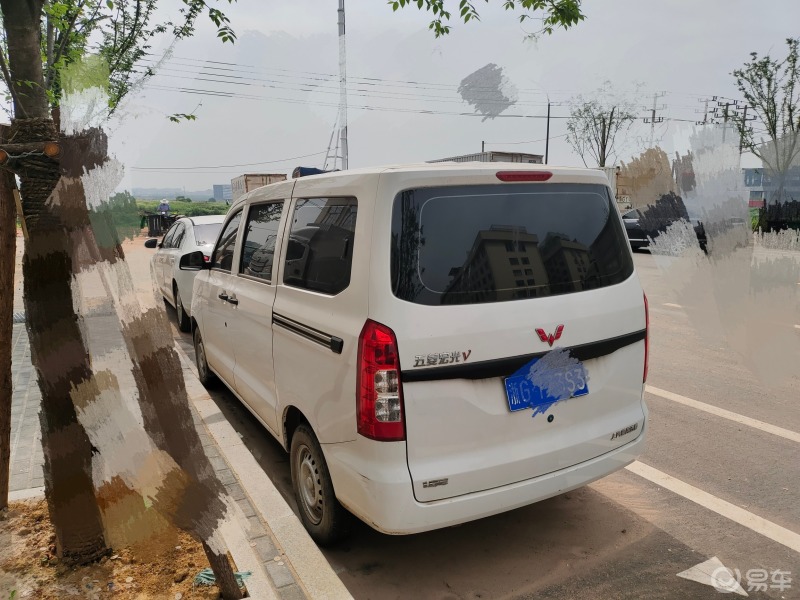 坐标金华地区.自用白色五菱宏光v 行驶5200公里,无事故随时验车!