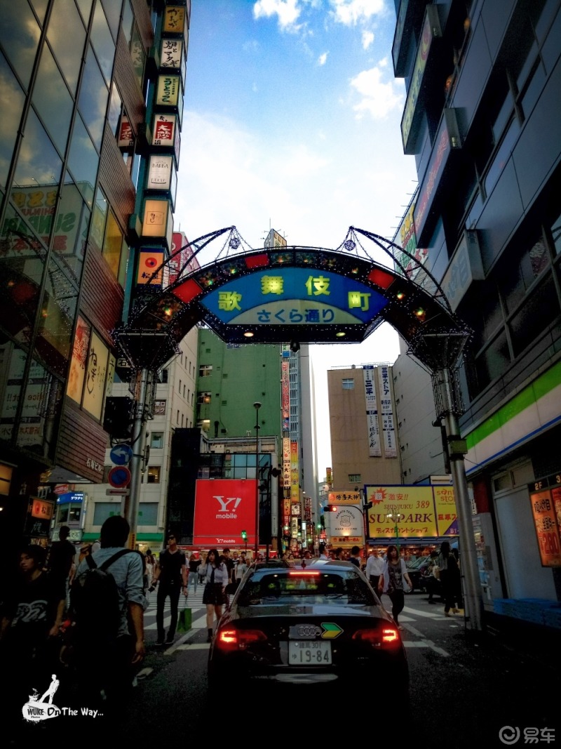 日本街头的汽车文化走在日本马路上,嫣然是个移动的汽车博物馆,开始我