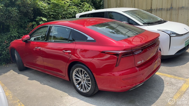 奔腾b70红色太好看了