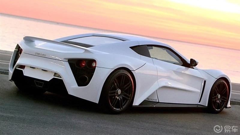寻找键盘车神#丹麦的超级跑车zenvo st1车身奇特的造型颇具视觉冲击