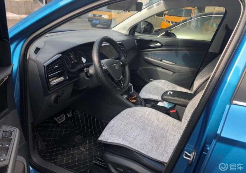 时尚潮流精美的车内饰新捷达vs7车内饰升级版