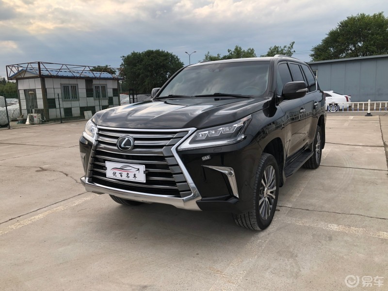 出一辆雷克萨斯lx2016款lx570加版全车仅两块喷漆