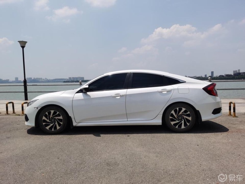 我的车子是十代思域16款在18年12月提车,自动豪华配置,一直想加装定速