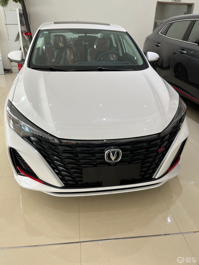 家用轿车实力担当长安2022款逸动plus