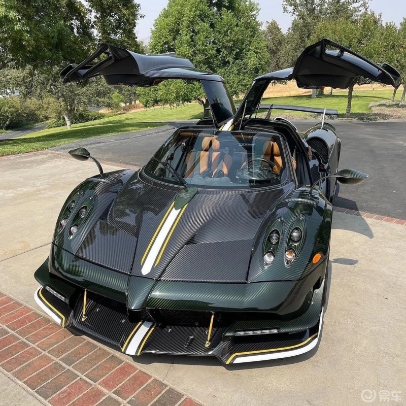 帕加尼的跑车:huayra