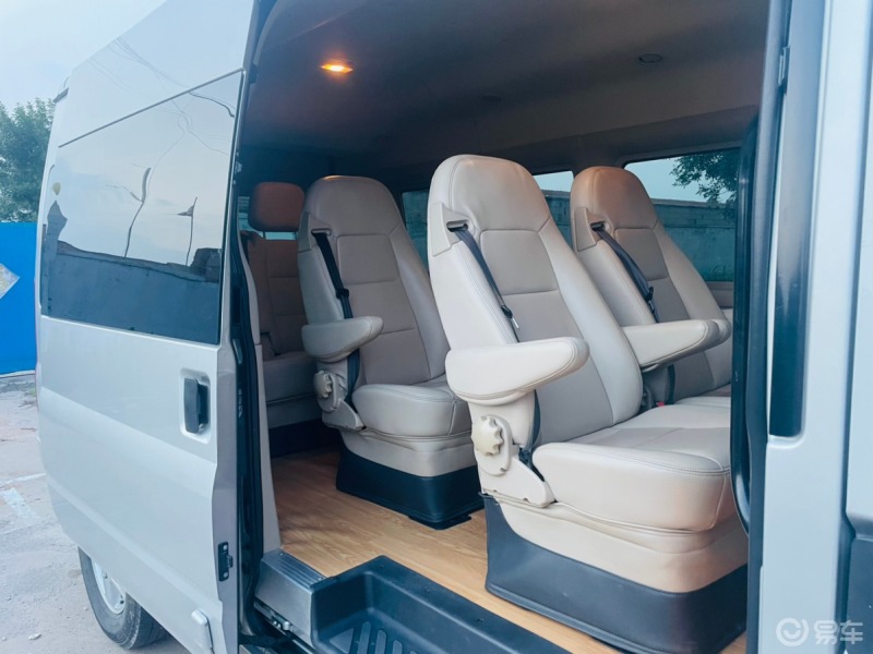 14年12月9座加长新时代全顺,柴油六速福特2.