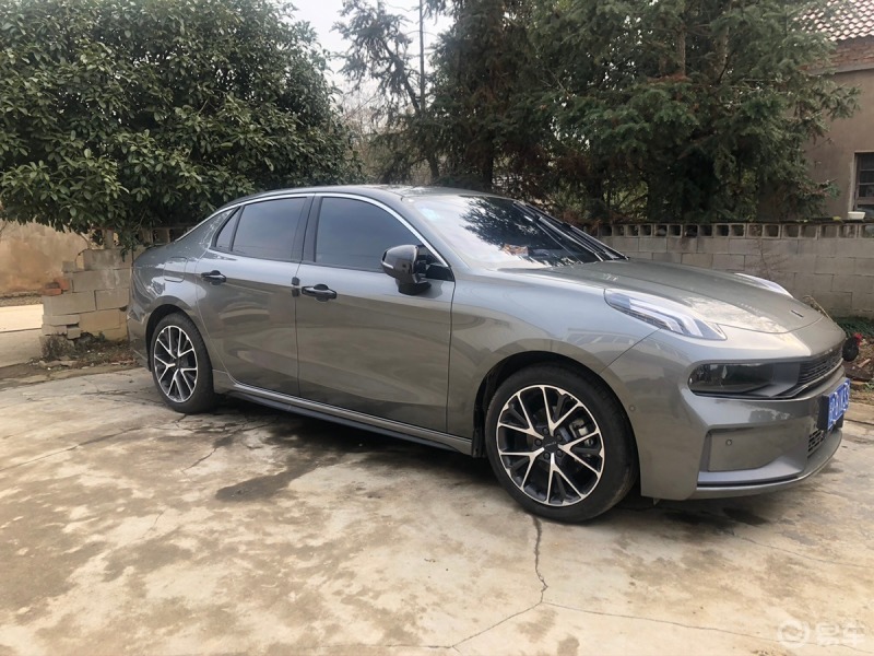 人生中的第一辆车—我的领克03冠军灰!