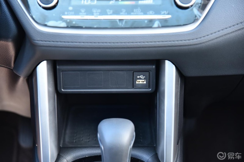 决定选择卡罗拉锐放提升一下家庭幸福指数