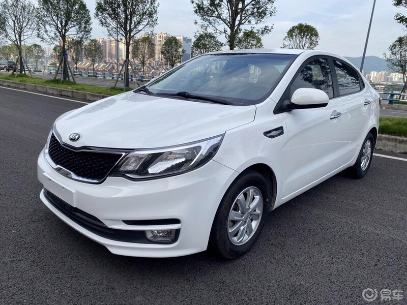 起亚k2,2015款1.4l自动三厢gls.行驶了五万多公里,16年9月上的牌.