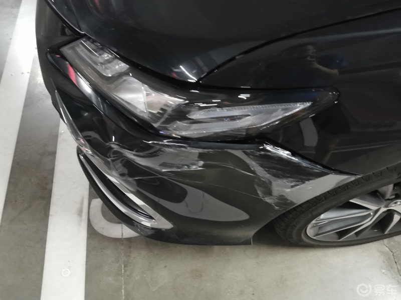 新车5个月在地库停着被剐蹭了,对方报了保险,我是保持原车件维修呐