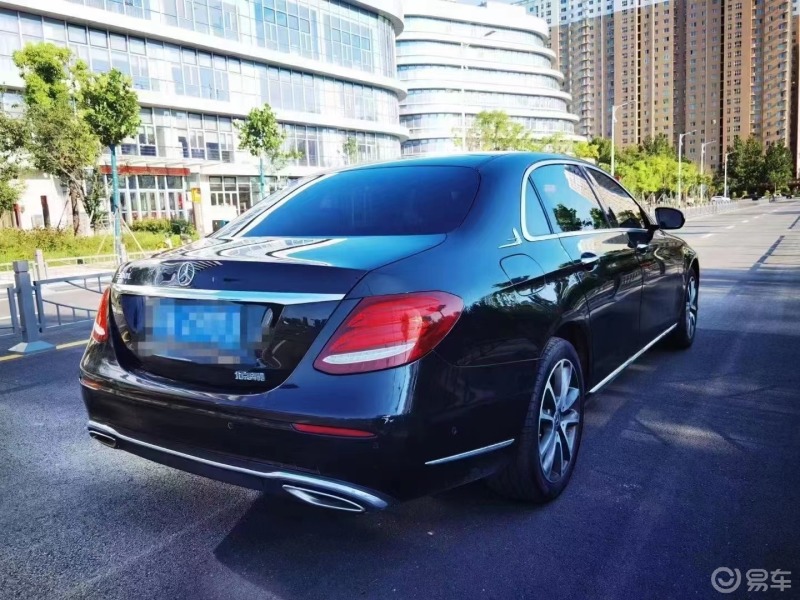 17年6月奔驰e200l,2.0t时尚型立标!黑外棕内,双天窗,私家一手车,90