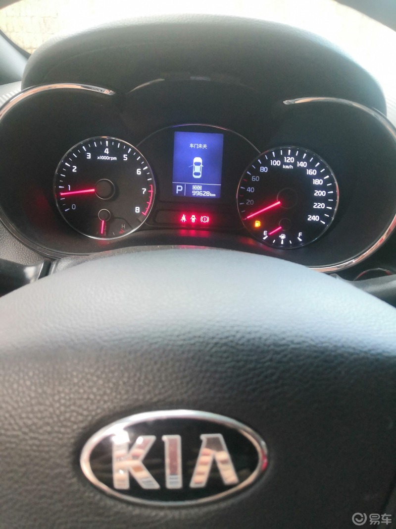 个人第一辆车,15款起亚k3,2014年11月上牌,自动挡带天窗,一键启动,无