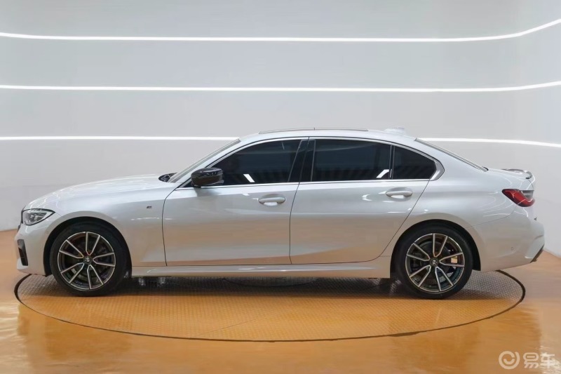 店庆活动进行中2021款二次改款2021年8月上牌宝马325
