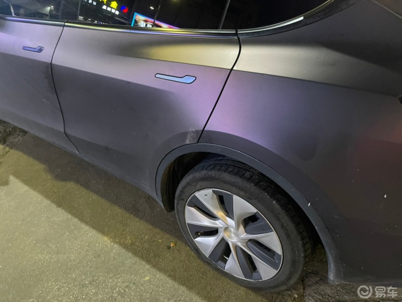 没有备胎的特斯拉会让你多尴尬——之特斯拉爆胎实录
