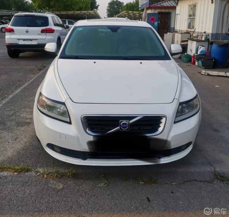 09车型:沃尔沃s4092年份:2011年7215城市:潍坊96颜色:白色