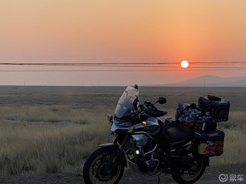 這次自駕騎的是摩托車,一路上的風景非常的不錯,16