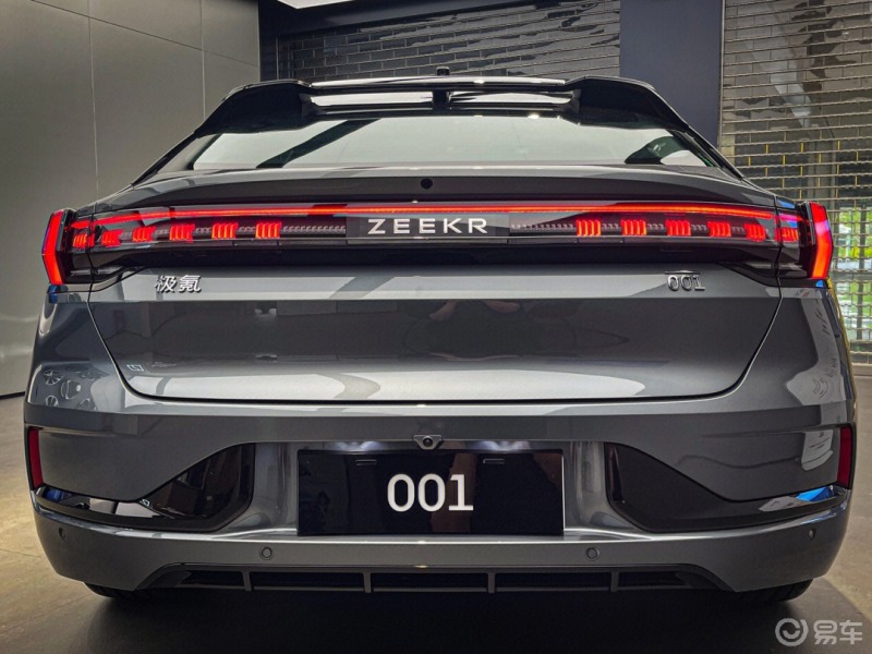 极氪001 贯穿式尾灯🚗_ZEEKR 001社区_易车社区