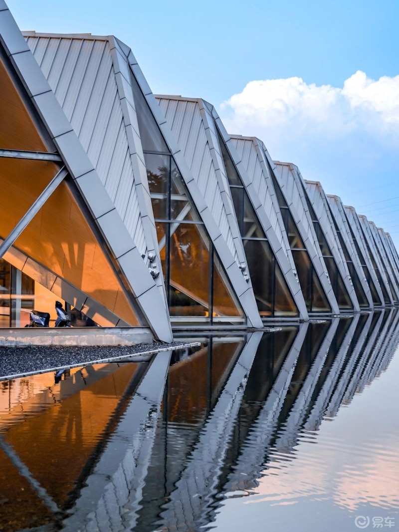 深圳拍照91打卡深圳科技感生态公园