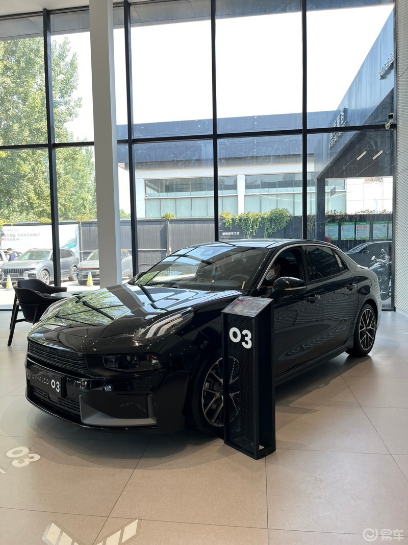 ↘15↘15↘15直降一万,22款领克03十六万五落地开回家