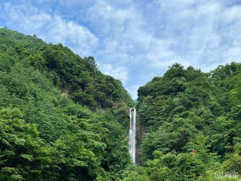国庆赏秋,易起出发#成都露营地|||露营地位于彭州蟠龙谷景区内,在进