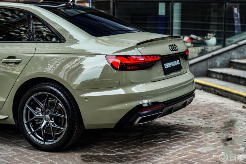 奥迪a4l_卡其绿,清新温柔的莫兰迪色系989898