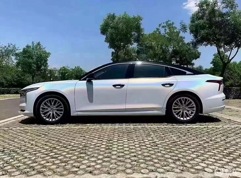 炫彩车衣,酷炫拉风今天跟朋友开车去售后保养,看到售后有一个这活动