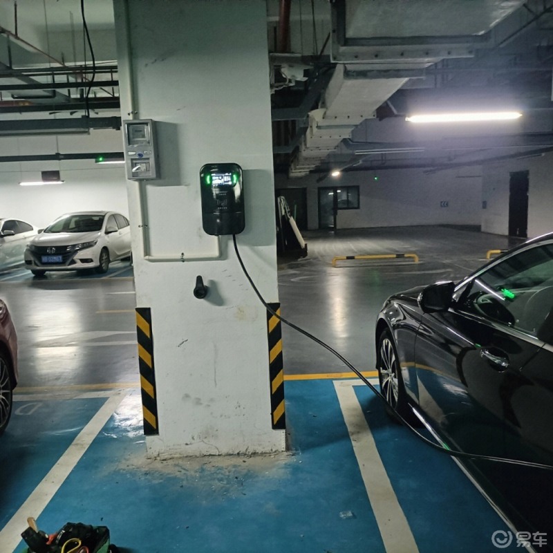 奔驰e350el家用充电桩安装,三个半小时充满92